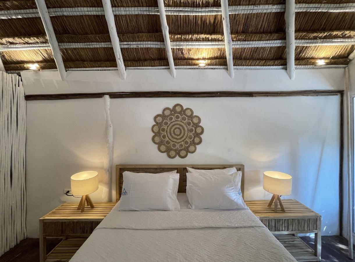 Nena Beach Club & Hotel Pendales Exterior foto