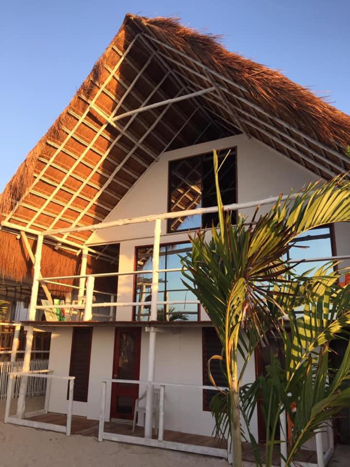 Nena Beach Club & Hotel Pendales Exterior foto