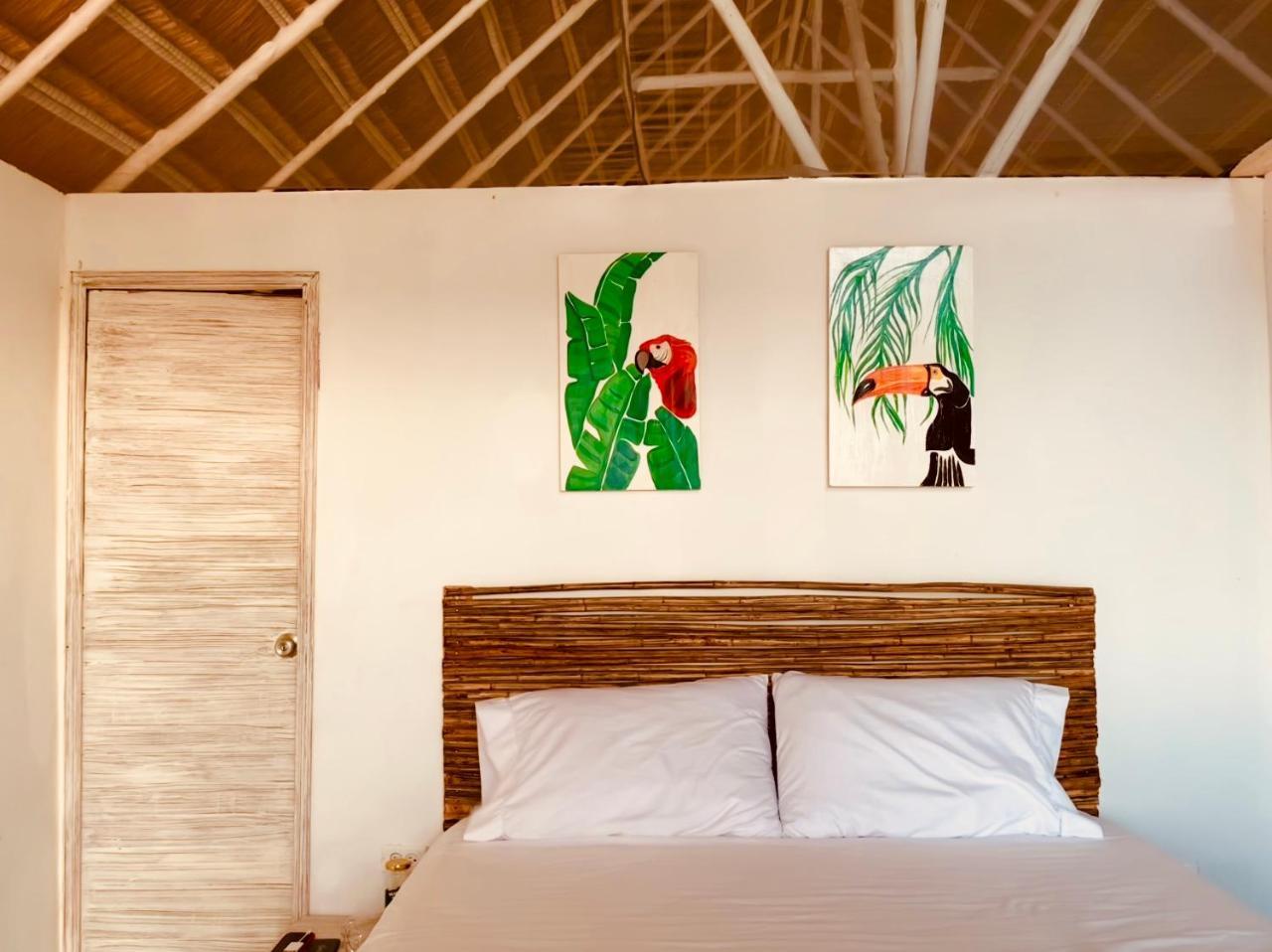 Nena Beach Club & Hotel Pendales Exterior foto