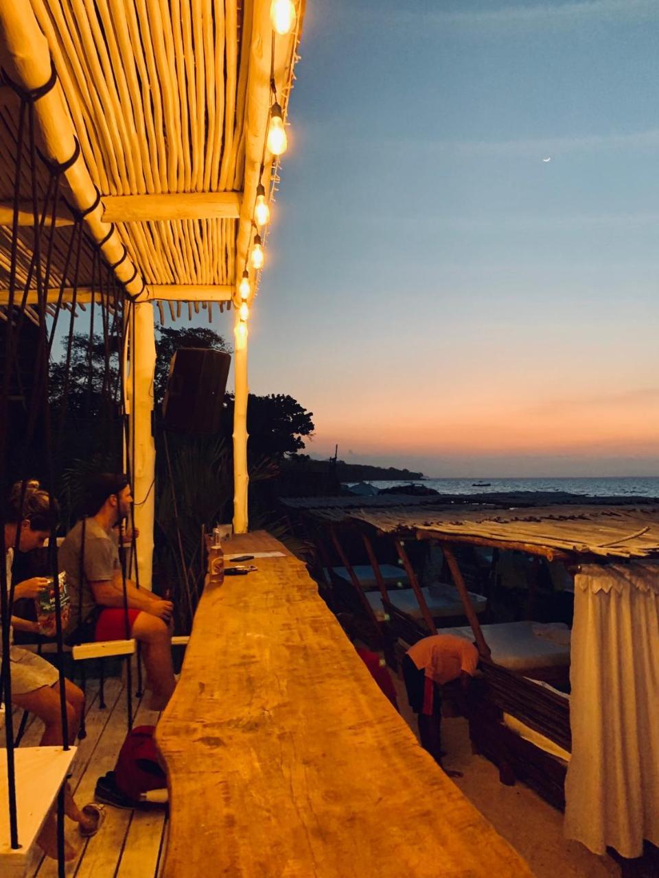 Nena Beach Club & Hotel Pendales Exterior foto