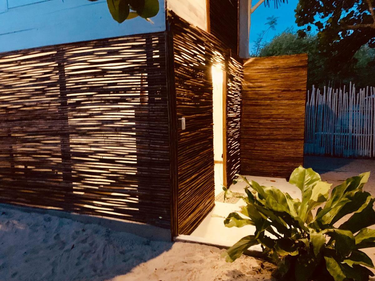 Nena Beach Club & Hotel Pendales Exterior foto